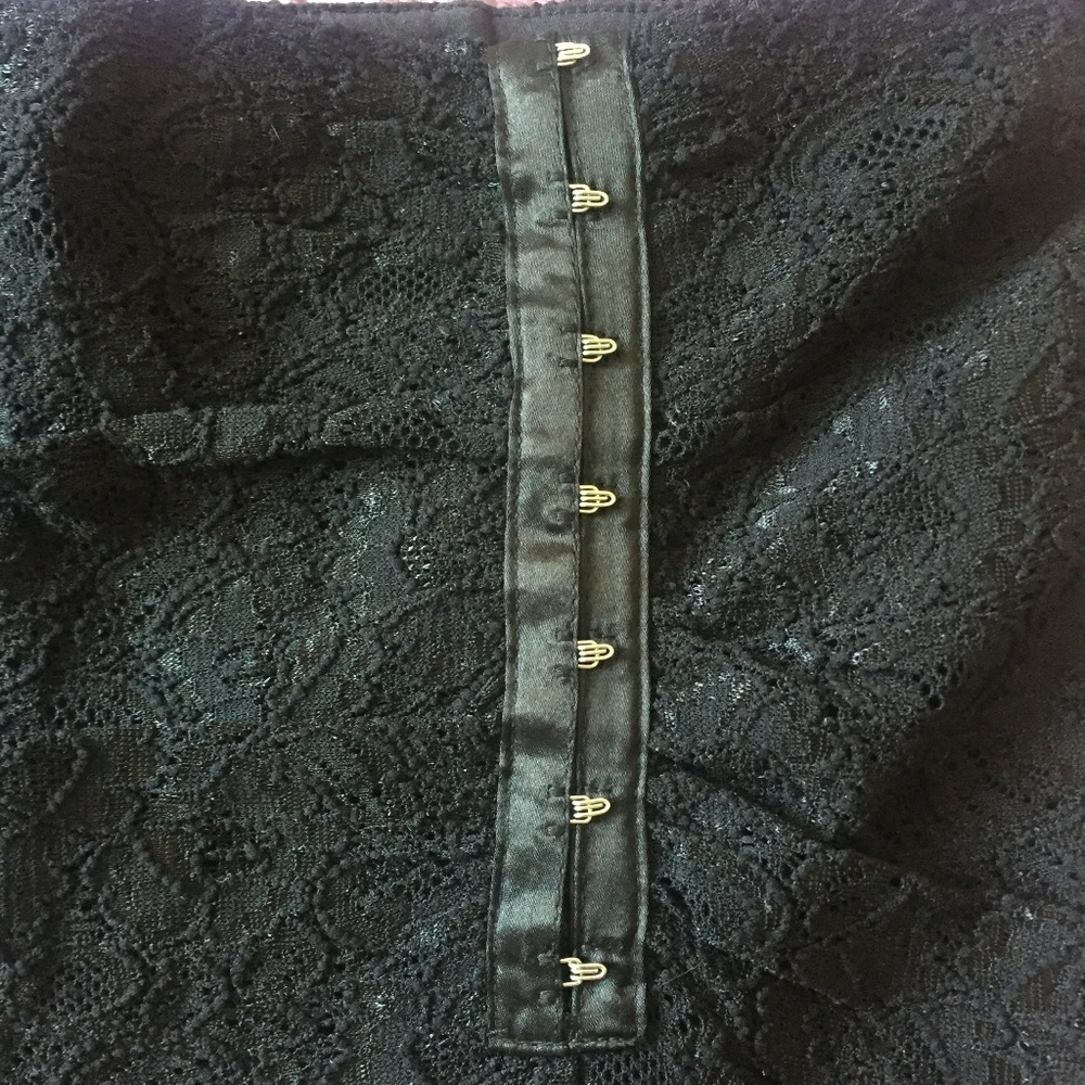 Guess by Marciano Black Lace Pencil Skirt - Picture 5 of 6